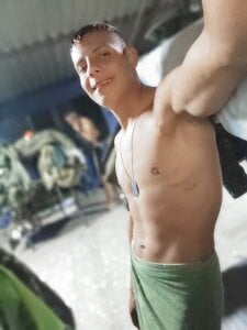 Pichoneterno 🥵😈 Poză