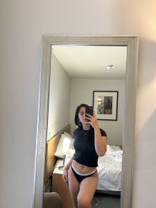 ZoeyJohnson Public Pic 3