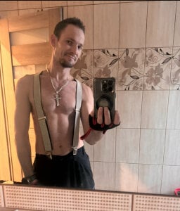 Hotcrazy235 💋💋 Pic 3