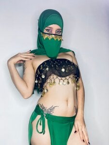 yara_hind your arabic dace 🖤🐈‍⬛ Pic 6