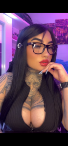 CloeeBeckamの🤭😮‍💨の 3枚の写真