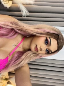 Magnificent_EllaTS Public Pic 3