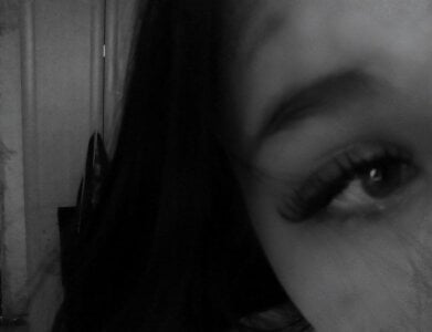 lovekissmes love..love..love..lovee Pic 2