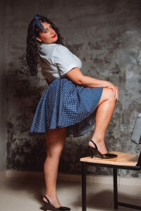 eva_daemonCurves of an Eternal Yesterday ⏳🎬 Bild 3