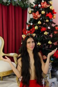 anna_alvarez Christmas warmth… and a thoughtful gesture that shows.🎁 Foto 4