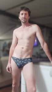 Clint12344 Just hagung out  2. fénykép