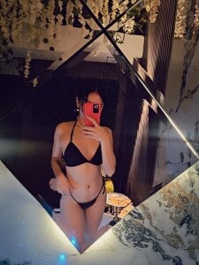 gabyye_capprins 💜 Pic 3