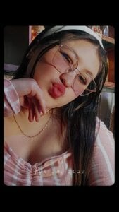 freyajones Public Pic 3