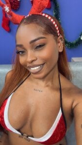 ShantalGomes Mommy Claus Shantal Pic