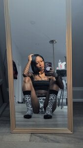 xouniq Public Gambar