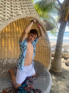 Lian on the beach de Lian_Miller1_  3 Imagens