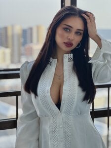 Snowy de Sofia_Plump  5 Imagens