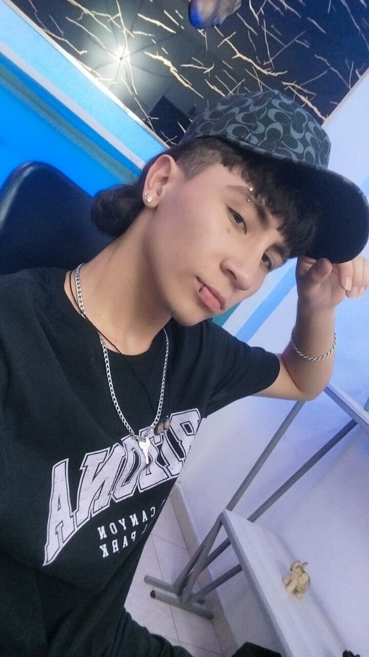 XanderGrey8-এর ট্রেন্ডিং  380টি ছবি