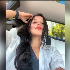 aurora_smith777 Public  3. fénykép