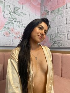 Emmy_Cute18