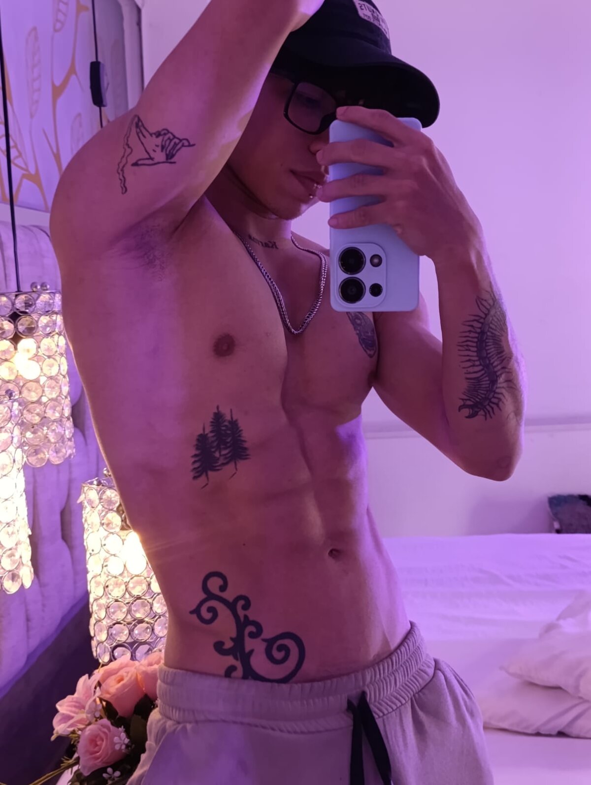 AkazaBoy_ 님의 트렌드 중인 사진  8608개