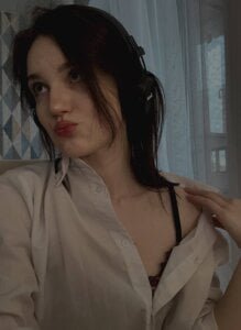 AllynHagie Lavender morning 🍓 Pic 3