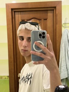 NikiDior Public Pic 4