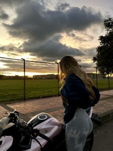 Hornyholly__のMotorcycle 💞の枚の写真