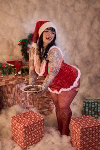 VampGirl1 Merry christmas 💋 Pic 9