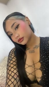 tinna_noa Public Pic 2