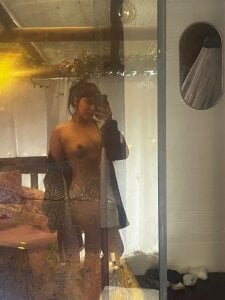 Bonnie_andclyde Now me more 💋 Pic 3