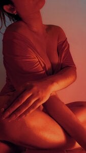 sharon_greey Between shadows and desires    🔥🔥 Pic 6