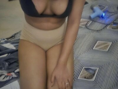 Virgin_Anushka Public Foto 4