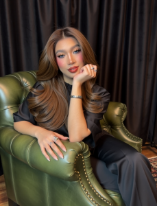 CASSIE_CLASSY MISTRESS CASSIE👑👸 Foto