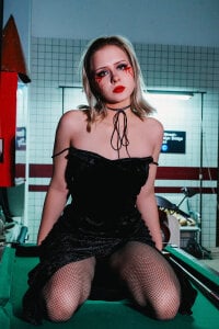 Mol_l_y Crimson Muse Pic 4