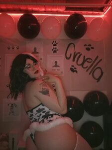 juli05star20 Im Cruella Pic 4