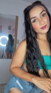 ArianaRosee Public Pic 4