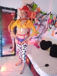 Carolinagarcia12345 🤠👻COWGIRL HALLOWEEN 🤠🎃 Pic 9