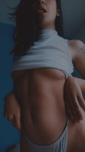 -EMILY_SWAN-DIFFERENT 🎶🎶 Bild 2