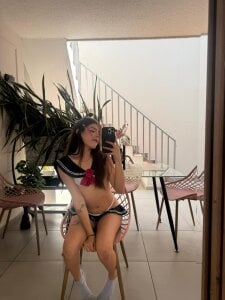 MarianaScott_ tell me I'm your vice Pic 5