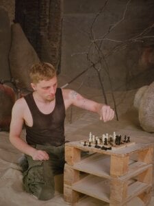 Vincent_Hardman Old chess and piano Pic 4