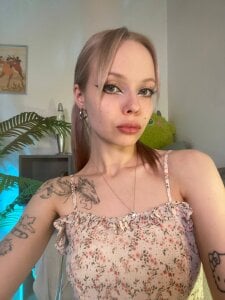 lucy_loy Public Pic 5