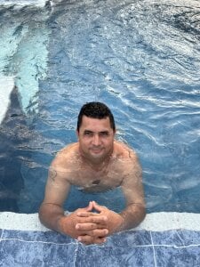 Sun and pool day de mia_joshua  4 photos