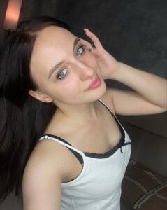 TalishaSturdy foggy mood Pic 5