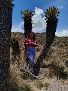 Ayla_martinez Visiting a snowy 🙉 Photo 4
