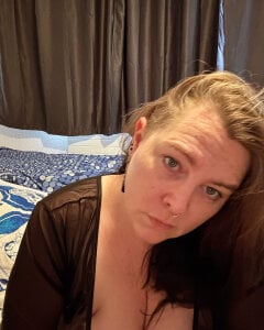 Big_Beautiful_MILF Public Pic 6