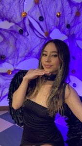 kiara_velvet_HAPPY HALLOWEEN 😈💀🧟‍♀️❤️🖤 Bild 2