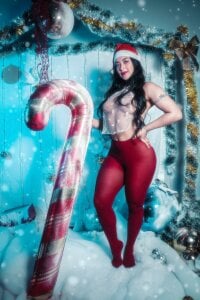 BellaFernandez__ MERRY CHRISMAS Pic 3