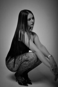 ReneeCosden My Black and White Mood 🖤🤍 รูป  2