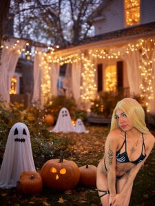 SexyNaf Sweet or naughty? 🥵🎃 Immagine  2