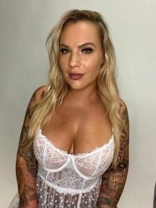 Kira_Knight20 Public Pic