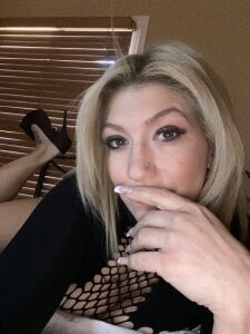 LittleMissEeve Public Pic