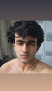 slutytwinkrna Public Pic 2