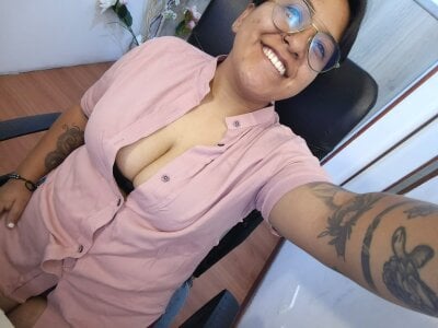 Normani_Bates Public зображення 4