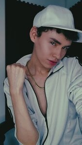 Me✨ de kamilla_rossi  3 Imagens